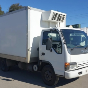 V4758 Isuzu NPR-70
